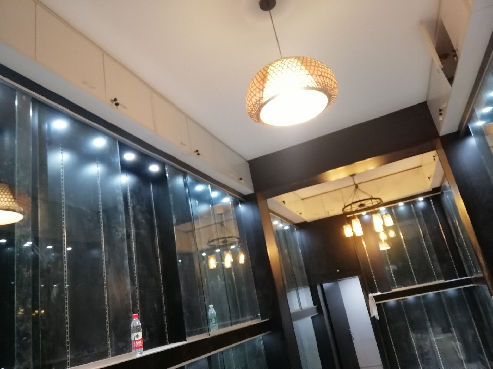 花照壁萬代手辦