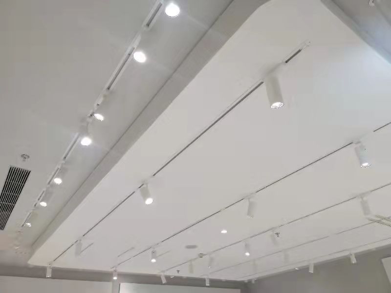 熱風(fēng)鞋服店